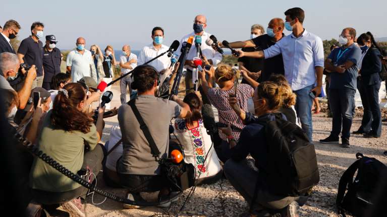 Μήνυμα Μισέλ από τη Λέσβο: Πρέπει να αναλάβουμε τις ευθύνες μας στο μεταναστευτικό