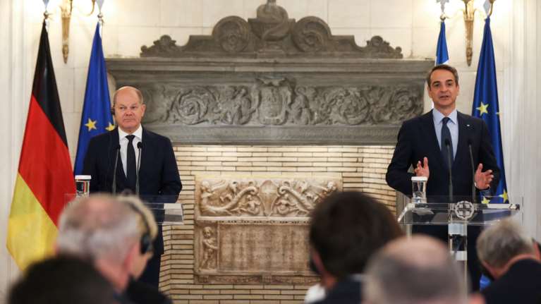 Μητσοτάκης: &quot;Ο Ερντογάν βαδίζει σε ένα αδιέξοδο&quot; - Σολτς: &quot;Να μην αμφισβητείται η εθνική κυριαρχία μελών του ΝΑΤΟ&quot;