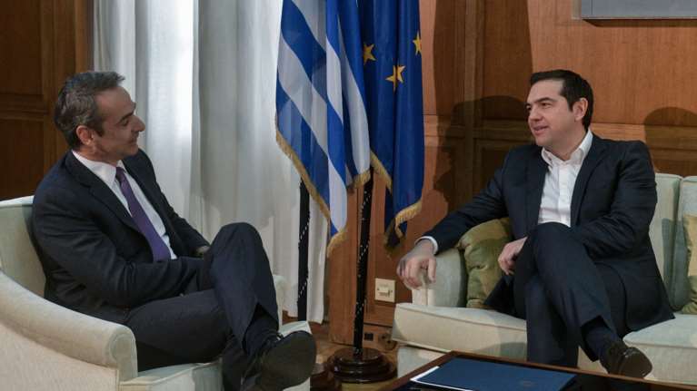 Αρχισε το σκληρό προεκλογικό ροκ: "Κοράκια", Πάτσης, υποκλοπές και σκανδαλολογία μέχρι το... Κόσοβο