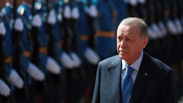 Ερντογάν: Eκτοξεύει τις αμυντικές δαπάνες στα 26 δισ. ευρώ &quot;λόγω απειλών&quot;, αλλά απαιτεί η Ελλάδα να μην αγοράζει όπλα