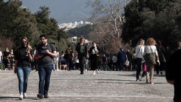 Γώγος: Πότε πετάμε τις μάσκες - Τι θα γίνει με τη μουσική στην εστίαση