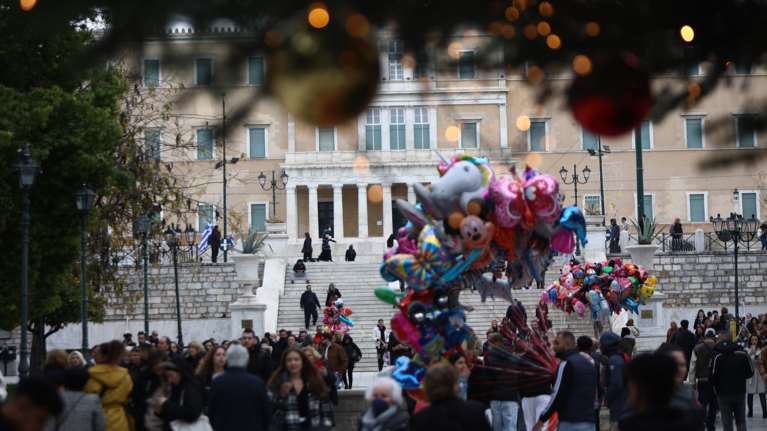 Ανοιξιάτικος ο καιρός: Ηλιοφάνεια και μικρή άνοδος της θερμοκρασίας - Η πρόγνωση για τα Χριστούγεννα