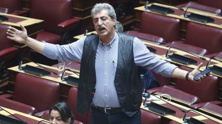 Ο Πολάκης έθεσε θέμα ηγεσίας την ώρα που ο Κασσελάκης διασκέδαζε στον γάμο του: "Τώρα που τελείωσε... ήρθε η ώρα για αλλαγές"