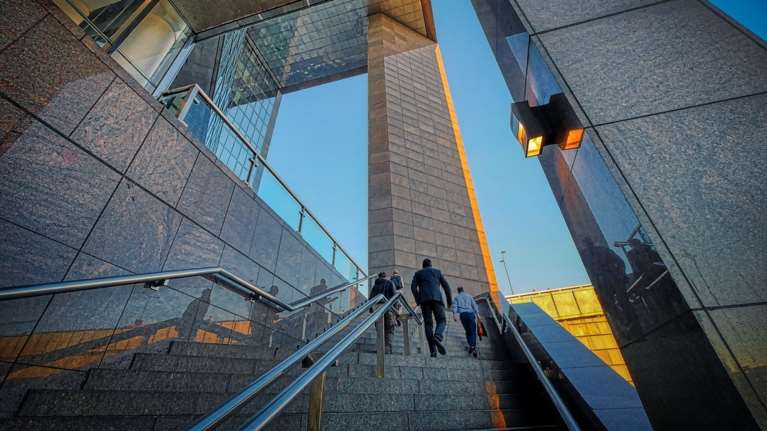 Economist: Στην πρώτη θέση παγκοσμίως η Ελλάδα στη βελτίωση του επιχειρηματικού περιβάλλοντος- Ανέβηκε 28 θέσεις