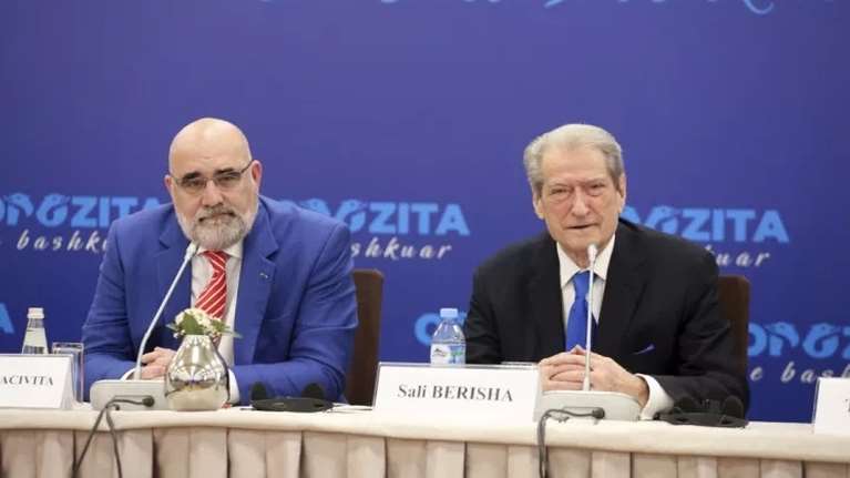 &quot;Make Albania Great Again&quot;: Ο εκλογικός γκουρού του Τραμπ τα δίνει όλα για να νικήσει ο Μπερίσα τον Ράμα την Κυριακή