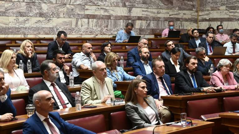 Εκτός ελέγχου η κατάσταση στον ΣΥΡΙΖΑ: Φουντώνουν τα σενάρια διάσπασης μετά τα 10 "όχι" στον Κασσελάκη