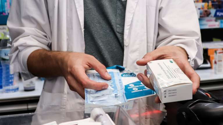 Κύκλωμα πλαστών rapid test στο Σουφλί: Συνελήφθησαν φαρμακοποιός, αστυνομικός, στρατιωτικός και άλλα επτά άτομα