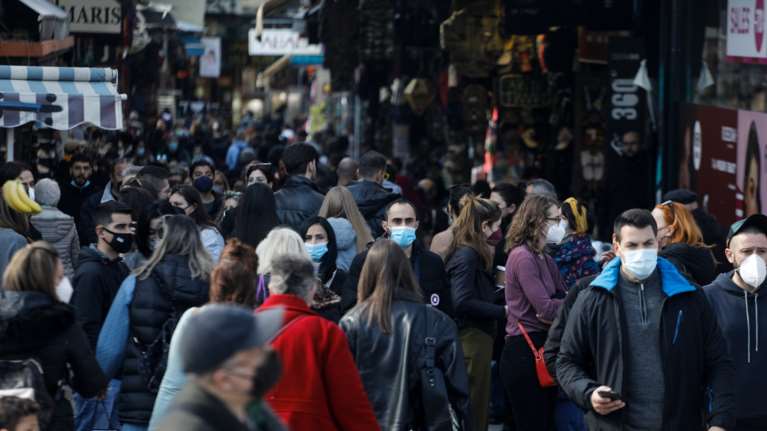 Ανησυχία για δίδυμη πανδημία γρίπης και κορονοϊού: Οι κίνδυνοι και ποιοι πρέπει να εμβολιαστούν άμεσα
