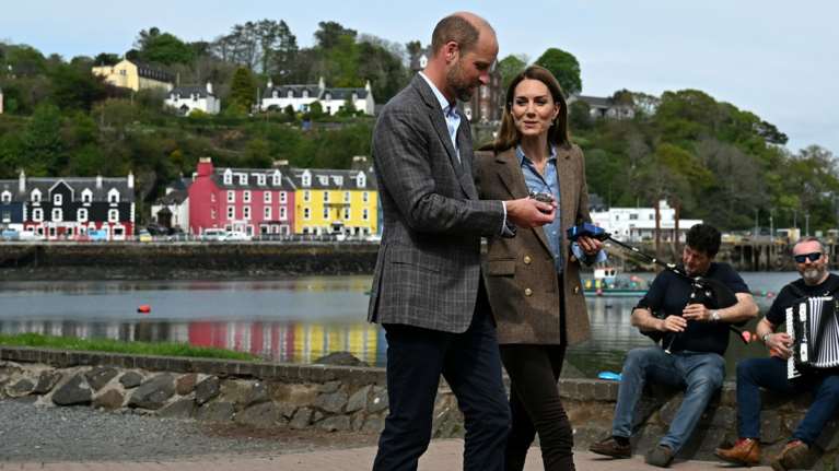 Πρίγκιπας Ουίλιαμ - Κέιτ Μίντλετον: Χαλαροί και χαρούμενοι στην επέτειο του γάμου τους στη Σκωτία - Εικόνες