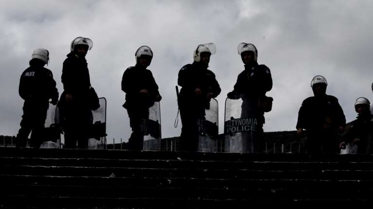 Οπαδική βία: Mε μέθοδο &quot;Χρυσής Αυγής&quot; η έρευνα για τις συμμορίες των χούλιγκαν - Τους &quot;δένουν&quot; ως εγκληματικές οργανώσεις