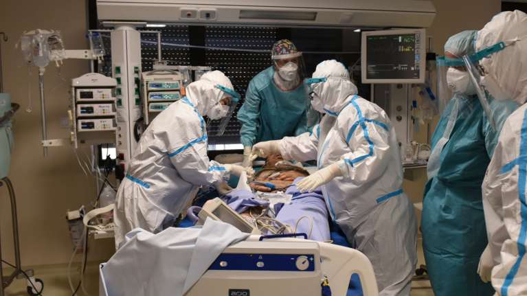 Ερυθρός Σταυρός: Σοκ με θάνατο διασωληνωμένου ασθενή - Ανθρώπινο χέρι αποσυνέδεσε το μηχάνημα