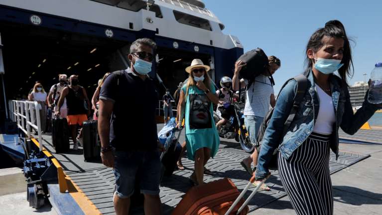 Πώς θα ταξιδεύουμε από 14 Μαΐου σε νησιά και ενδοχώρα - Oι προϋποθέσεις - Ποιοι και πότε θα χρειάζονται αρνητικό τεστ