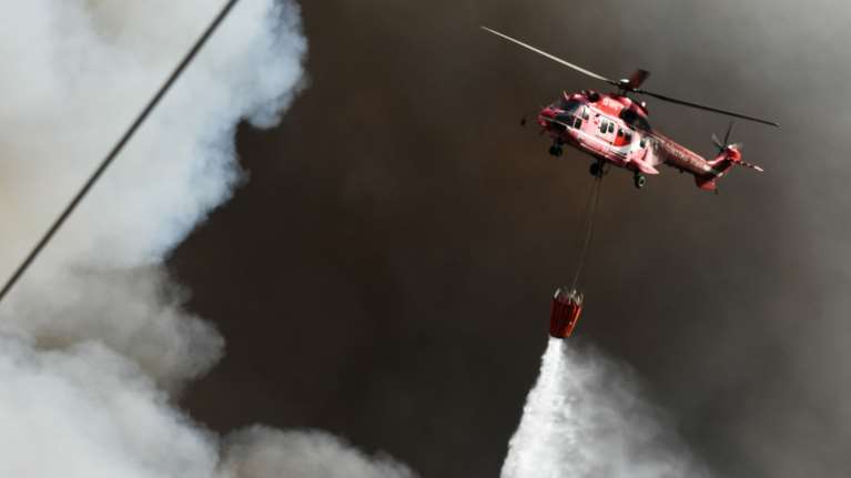 Φωτιές - Αρναούτογλου: &quot;Εφιάλτης&quot; ο ισχυρός λίβας μέχρι 8 μποφόρ - Στο κόκκινο πέντε περιφέρειες