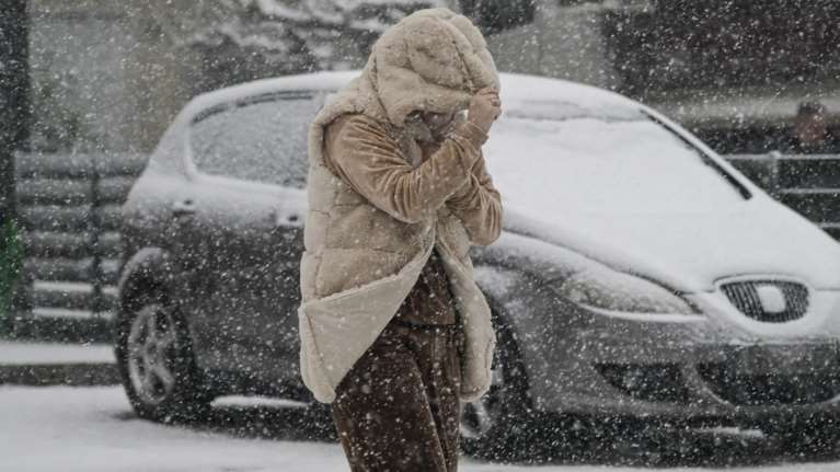 Από σήμερα η επιδείνωση του καιρού με βροχές και πολικές θερμοκρασίες – Οι περιοχές που θα χιονίσει