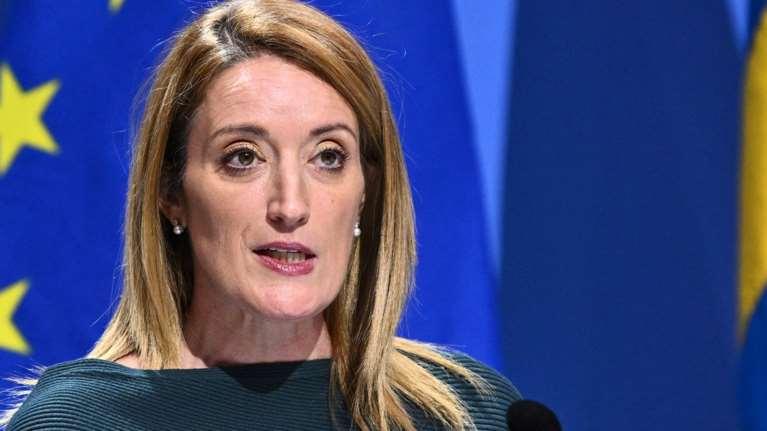 &quot;Αγαπητή αντιπρόεδρε...&quot; - Με απόφαση Μέτσολα αναστέλλονται όλες οι αρμοδιότητες της Εύας Καΐλή στο Ευρωπαϊκό Κοινοβούλιο