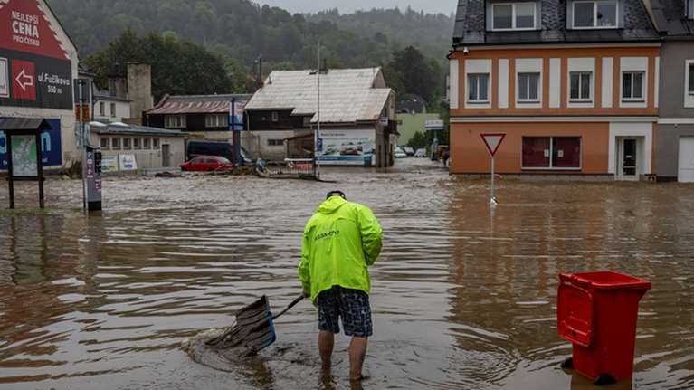 Σαρώνει την Ευρώπη η κακοκαιρία Boris: Επτά νεκροί και εκτεταμμένες καταστροφές - Οι χειρότερες πλημμύρες των τελευταίων 25 ετών