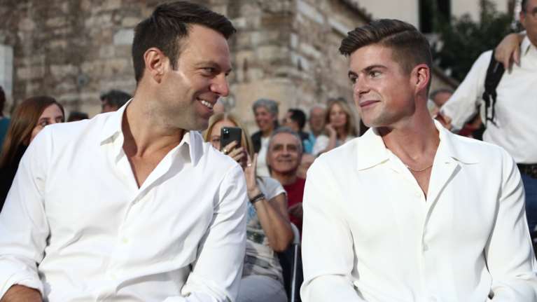 Ο Κασσελάκης παντρεύεται με τον Τάιλερ στη Νέα Υόρκη - Ποιοι θα είναι μαζί τους στο Δημαρχείο