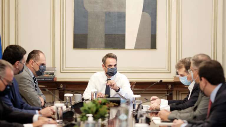 Φωτιά στη Μόρια: Κυβερνητικό κλιμάκιο στη Λέσβο - Εκτακτη συνέντευξη Τύπου από Κουμουτσάκο στις 13:00