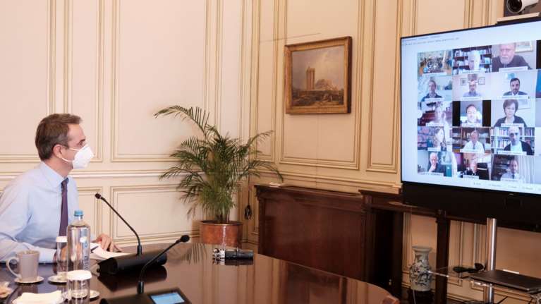 Μητσοτάκης: Μόνο ο μαζικός εμβολιασμός μπορεί να βάλει τέλος στον κορονοϊό