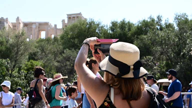 Ανάσα... δροσιάς: Υποχωρεί ο καύσωνας - Εως 37 βαθμούς ο υδράργυρος - Άνεμοι μέχρι 7 μποφόρ