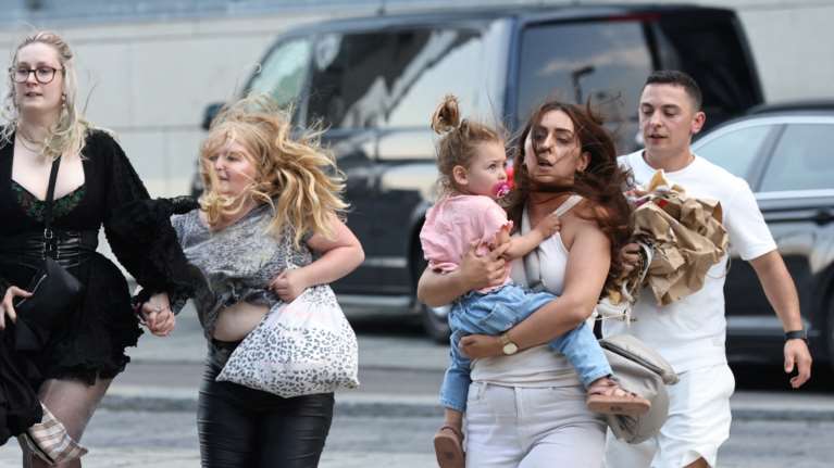 Μακελειό στην Κοπεγχάγη: Αναφορές για πολλούς νεκρούς από πυροβολισμούς σε εμπορικό κέντρο - Συνέληφθη 22χρονος Δανός [εικόνες, βίντεο]