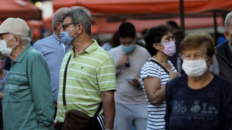 Μάσκες παντού στην Αθήνα: Πρώτη ημέρα εφαρμογής - Πώς ανταποκρίνονται οι κάτοικοι [Εικόνες]