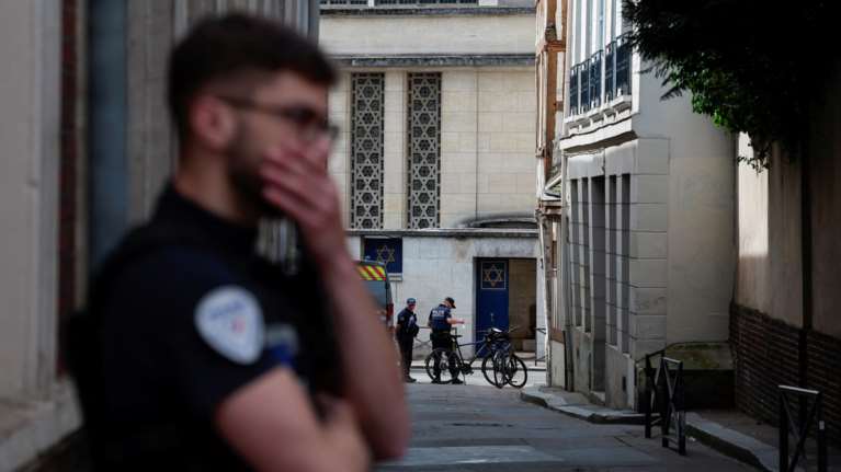 Θρήνος στη Γαλλία: 83χρονη οδηγός παρέσυρε και σκότωσε 10 χρονών κοριτσάκι που έκανε ποδήλατο