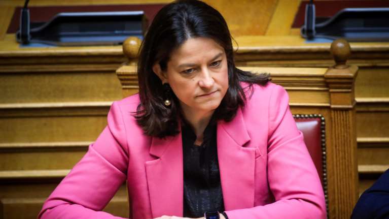 Νίκη Κεραμέως: Έρχεται νέα μείωση ασφαλιστικών εισφορών - Θα αφορά υπερωρίες, νυχτερινά και αργίες