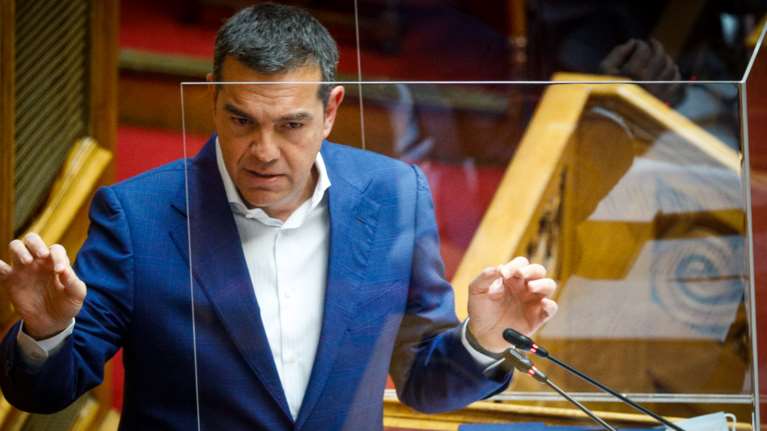 Τσίπρας κατά Μητσοτάκη στη Βουλή για τις υποκλοπές: Χαρακτηριστικό των ενόχων η δειλία και το θράσος
