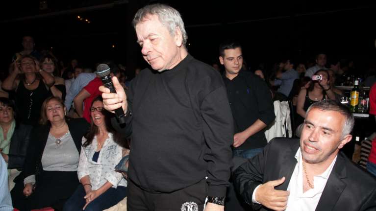 Γιάννης Πουλόπουλος: Συγκινεί η σύζυγός του – Τι αποκάλυψε για τις τελευταίες του στιγμές [βίντεο]