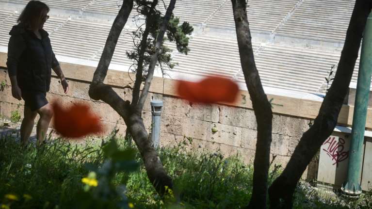 Άστατος ο καιρός το τριήμερο της Πρωτομαγιάς - Οι προβλέψεις για βροχές και καταιγίδες