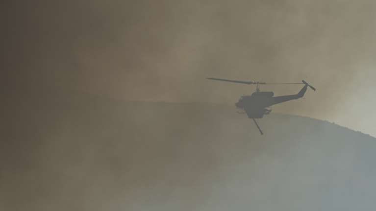 Συναγερμός για φωτιά στην Αρχαία Ολυμπία - Γίνονται ρίψεις νερού και από αέρος με ένα ελικόπτερο