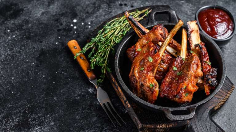 Τσικνοπέμπτη: Tips για θεϊκά παϊδάκια στον φούρνο ή στο τηγάνι - Λαχταριστά, σαν στα κάρβουνα