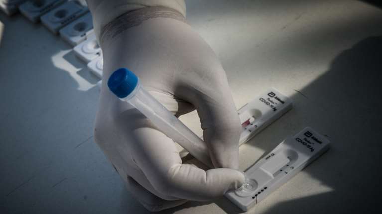 Κορονοϊός: Έτοιμο σε ένα μήνα το ελληνικό rapid τεστ - 96,5% αξιόπιστο