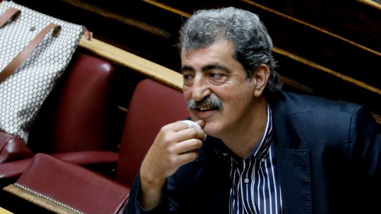 Αμετανόητος ο Πολάκης, ειρωνεύεται την αποτελεσματικότητα των εμβολίων για τον κορονοϊό: &quot;Δεν πέτυχε...&quot;