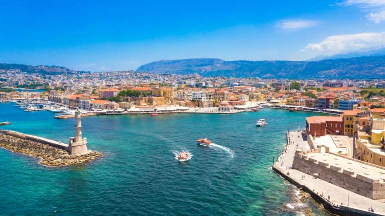 Πρόσκληση Κικίλια προς Γερμανούς: Ελάτε τον χειμώνα στη ζεστή Ελλάδα