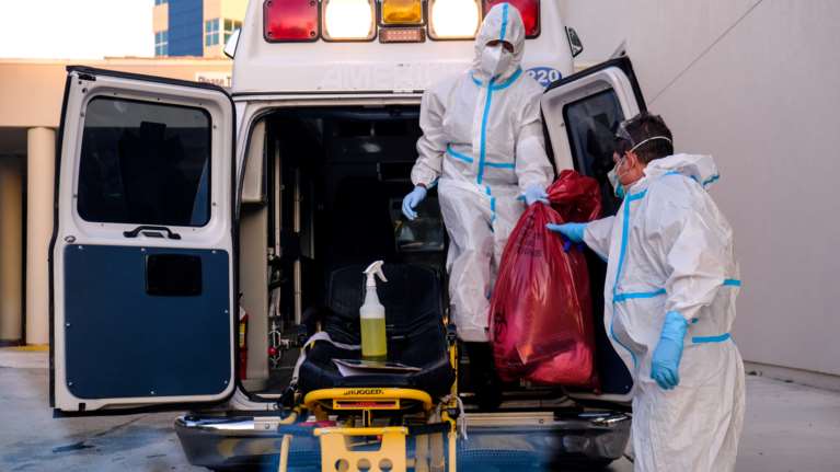 Θερίζει ο κορονοϊός: 929.391 νεκροί σε όλο τον κόσμο - Πάνω από 29 εκατ. τα κρούσματα