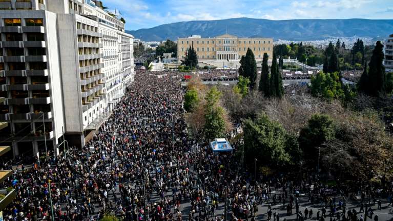 Η κυβέρνηση "προβλέπει" επεισόδια στα συλλαλητήρια της Παρασκευής - Αδειάζουν τον Ταχιάο για τον "ρωσικό δάκτυλο"