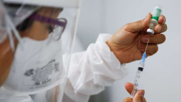 Καλά νέα για το εμβόλιο της Johnson &amp; Johnson: Παρέχει 100% προστασία από νοσηλεία