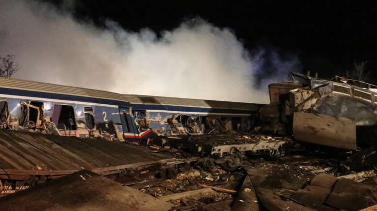 Τέμπη: Απίστευτο - Έδωσαν λάθος βίντεο στον ανακριτή από τη φόρτωση της εμπορικής αμαξοστοιχίας [βίντεο]