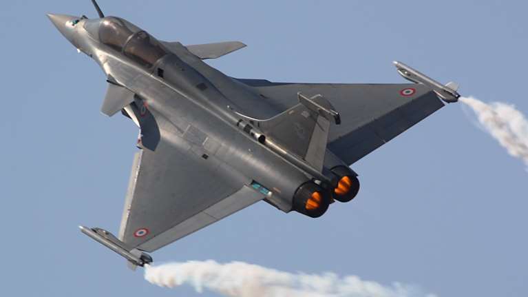 Παρίσι: Γιατί το γαλλικό Rafale έσπασε το φράγμα του ήχου πάνω από την πόλη - Τι ήθελε να προλάβει [Βίντεο]