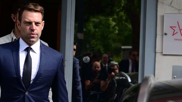 Τα sms των kasselistas για να μην υπάρξει απαρτία στην ΚΕ του ΣΥΡΙΖΑ - Προβοκάτσια καταγγέλλει ο Κασσελάκης