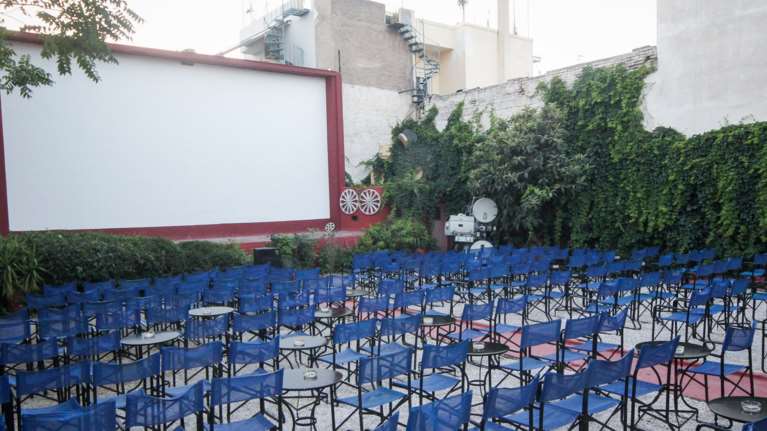 Ανοιγμα επιχειρήσεων: Το επόμενο &quot;κύμα&quot; τη Δευτέρα με θερινά σινεμά, ξενοδοχεία, κολυμβητήρια και...τατουατζίδικα