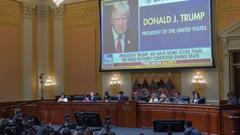 &quot;Βόμβα&quot; για τον Τραμπ: Επιασε από τον λαιμό μυστικό πράκτορα για να τον πάει στο Καπιτώλιο τη μέρα της εισβολής