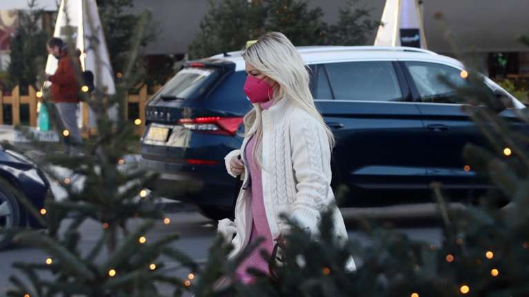 Καμπανάκι για έξαρση των ιώσεων στις γιορτές: Εξαιρετικά μεταδοτική υποπαραλλαγή της γρίπης - Οι συστάσεις ΕΟΔΥ