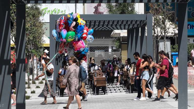 Τα 15 νέα μέτρα στήριξης για μισθούς, συντάξεις και επιδόματα - Πόσο αυξάνονται, τι αλλάζει