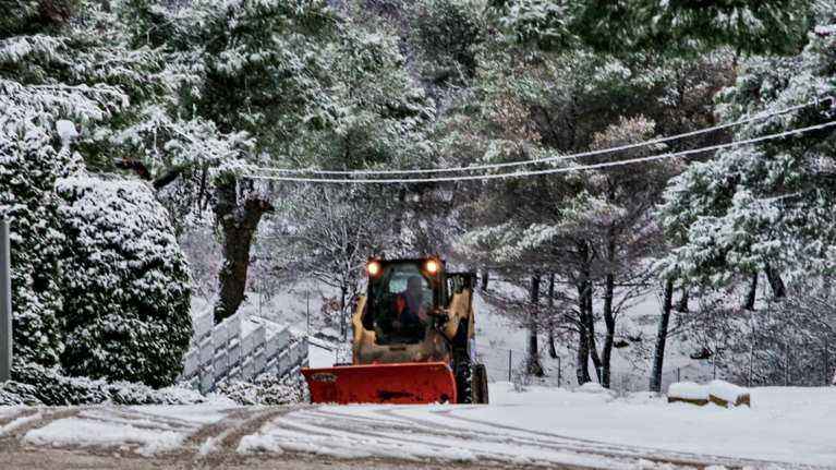 Διακοπές ρεύματος: Βλάβες σε 45 γραμμές - Σκρέκας: Έως το βράδυ θα έχουν αποκατασταθεί οι περισσότερες