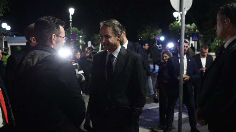 Κυριάκος Μητσοτάκης: &quot;Φρένο&quot; στα σενάρια για νέο ανασχηματισμό - &quot;Παγώνει&quot; το νομοσχέδιο για τα ομόφυλα ζευγάρια