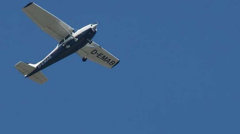 Θρίλερ στις ΗΠΑ: Στον αυτόματο το Cessna που συνετρίβη στη Βιρτζίνια - Χωρίς τις αισθήσεις του ο πιλότος