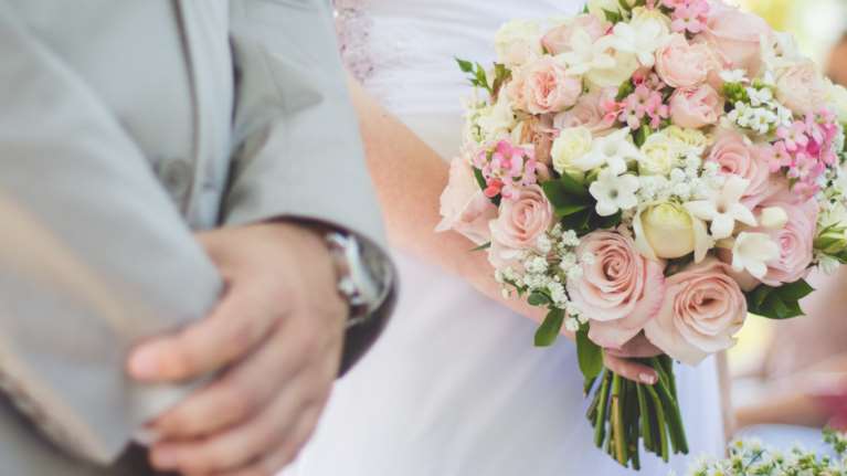 Κορονο-γάμος στη Θεσσαλονίκη: 24 άτομα θετικά - Φόβοι για δεκάδες κρούσματα μετά το γλέντι [Βίντεο]